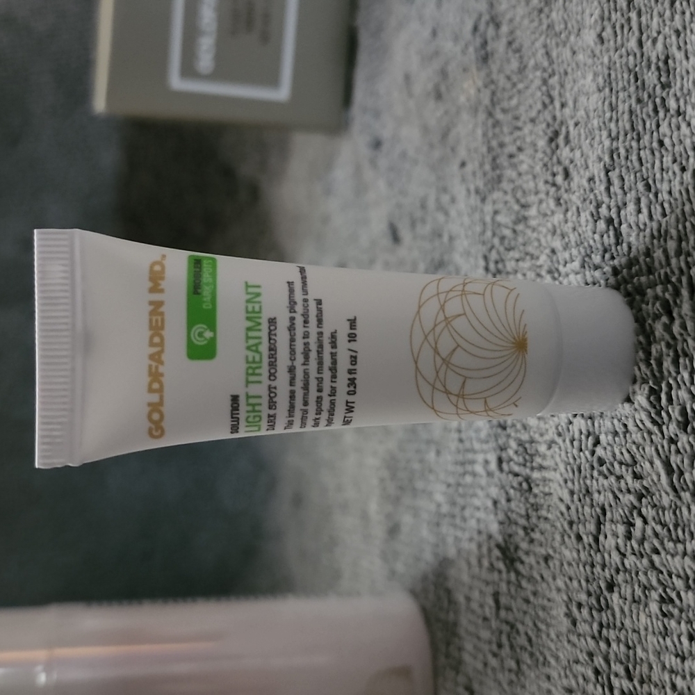Goldfaden MD Light Treatment Dark Spot Corrector (Deluxe Sample 0.34 fl oz/10ml)